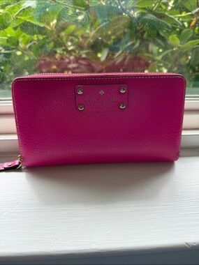Kate Spade New York hot pink wallet